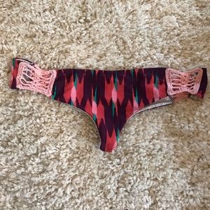 Vintage ACACIA bottoms